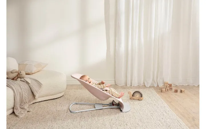 Шезлонг для немовлят BabyBjorn Bouncer BLISS Woven Light Pink Melange — Photo 16