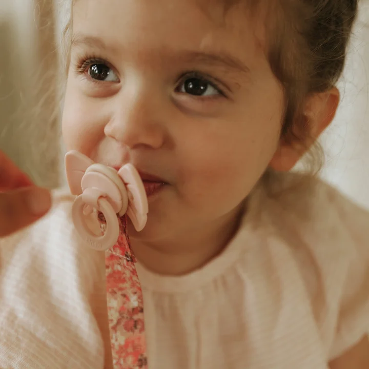 Тримач для пустушки Elodie Details Wood River Rose — Photo 10