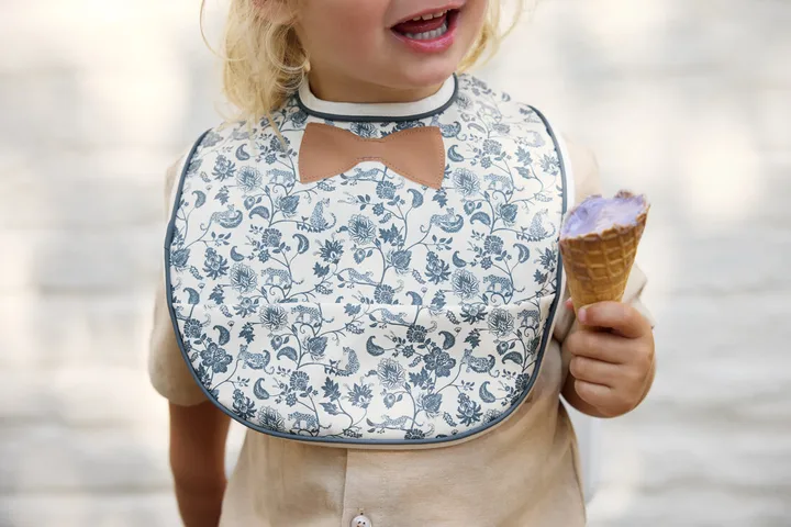 Нагрудник для годування Elodie Details Baby Bib Garden Leo Toile Bow — Photo 4