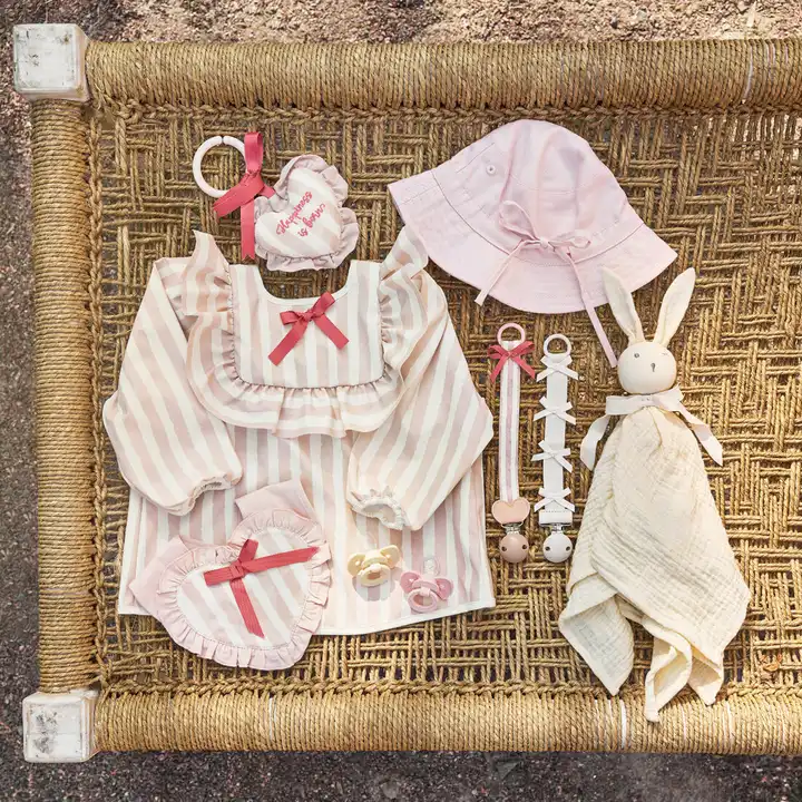Нагрудник з рукавами для годування Elodie Details Longsleeved Baby Bib Candy Stripes — Photo 6