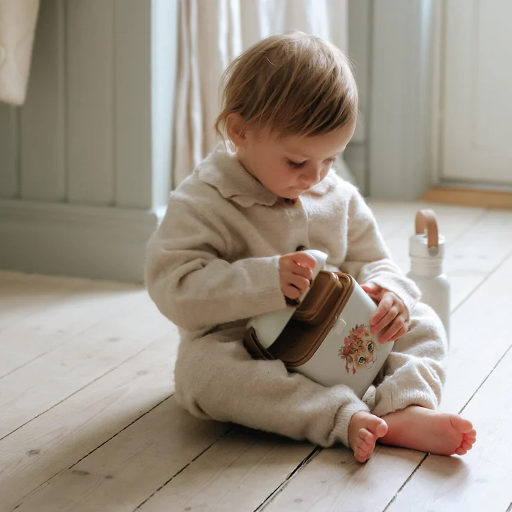Ланчбокс Elodie Details Lunch &amp; Snack Rosy Bow Leo — Photo 13