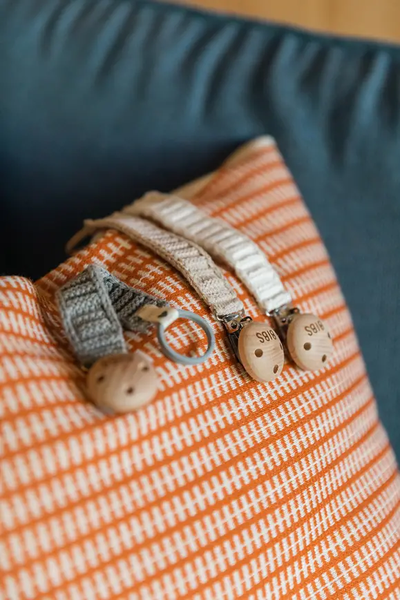 Тримач для пустушки в'язаний BIBS Pacifier Clip Knitted Ivory — Photo 7