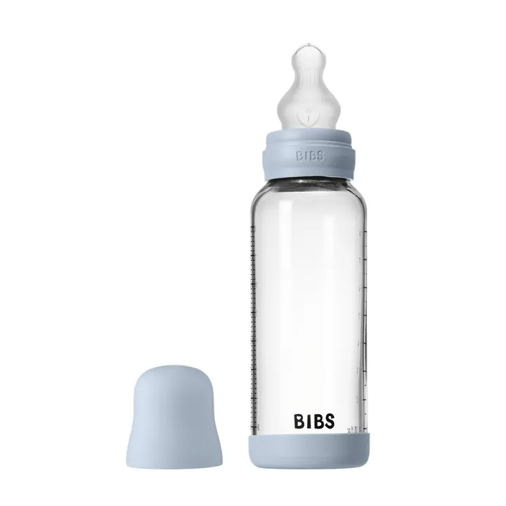 Скляна дитяча пляшечка BIBS Glass Baby Bottle Round Silicone 1 pack 240 мл Medium Flow (середній потік) Baby Blue — Photo 6