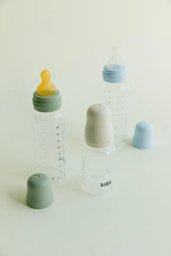 Дитяча пляшечка BIBS Baby Bottle Round Latex 270 мл Medium Flow (середній поток) Baby Blue — Photo 8