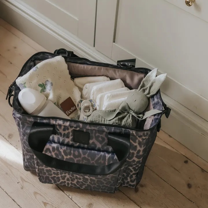 Сумка для мами Elodie Details Le Leopard — Photo 18