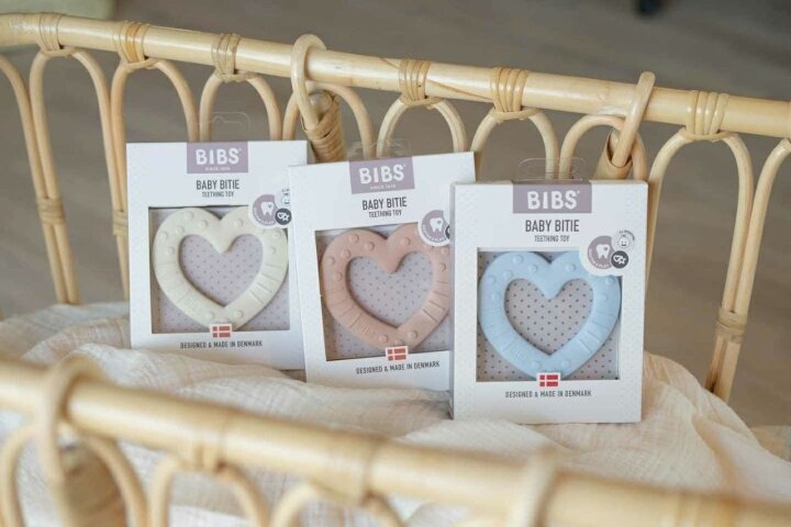 Іграшка гризунець BIBS Baby Bitie Heart Dark Oak, вік 3+ міс — Photo 7