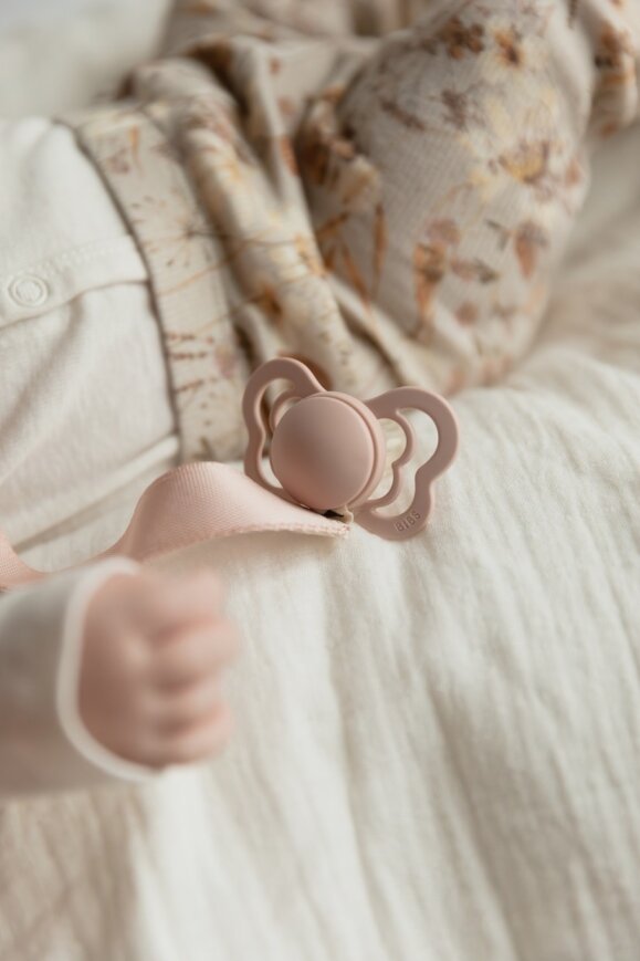 Тримач-стрічка для пустушки BIBS Pacifier Clip Ribbon Sand — Photo 14