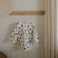 Нагрудник з рукавами для годування Elodie Details Longsleeved Baby Bib Dalmatian Dots Grande — Photo 3